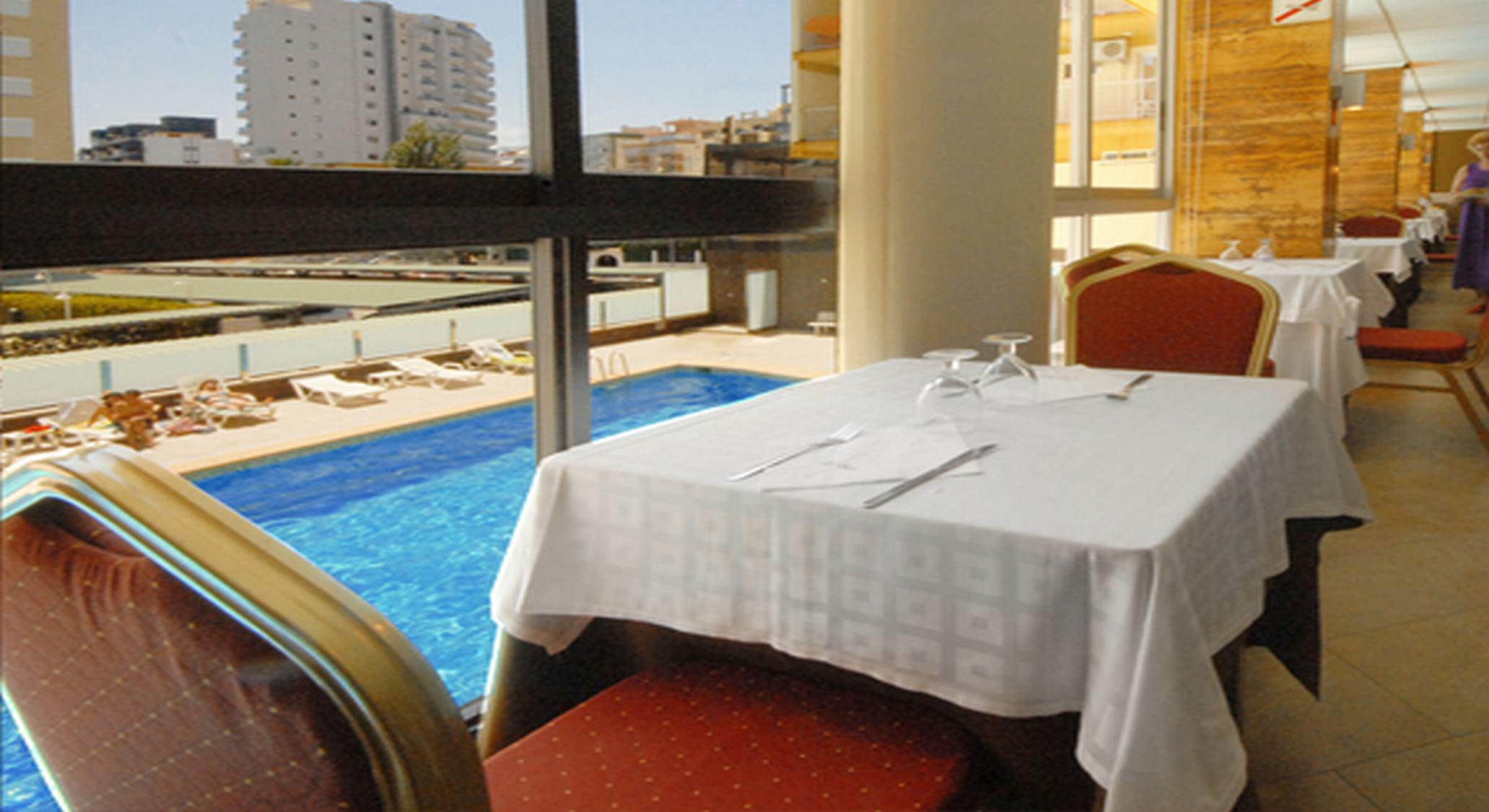 Hotel Safari 3*